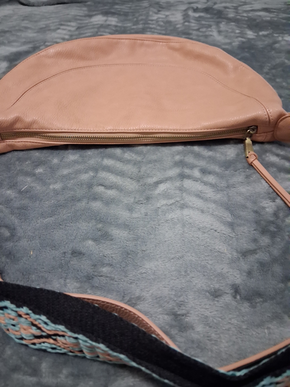 Anthropologie Urban Originals Blush Pink Crescent Shoulder Bag With Guitar Strap - Picture 4 of 6